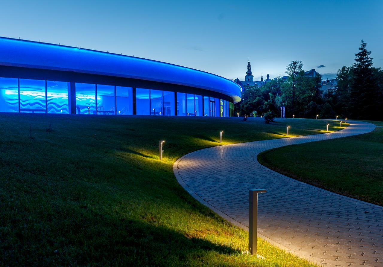 Hotel Veba Броумов Екстер'єр фото